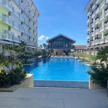 Travelers Delight Amani Grand Resort Residences 3-5Mins From Airport Мактан Экстерьер фото